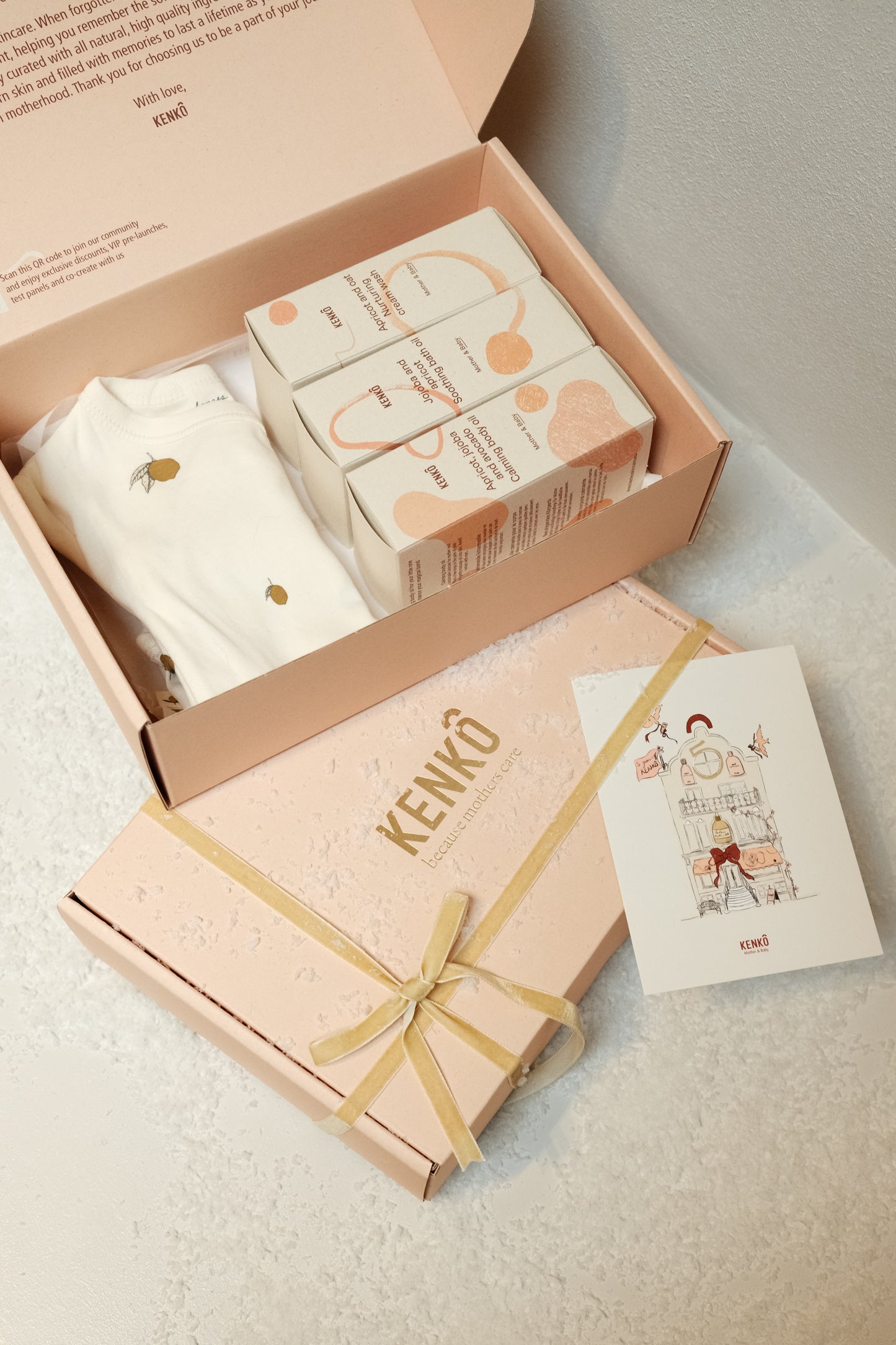 Baby Essentials Gift Box x Konges Slojd